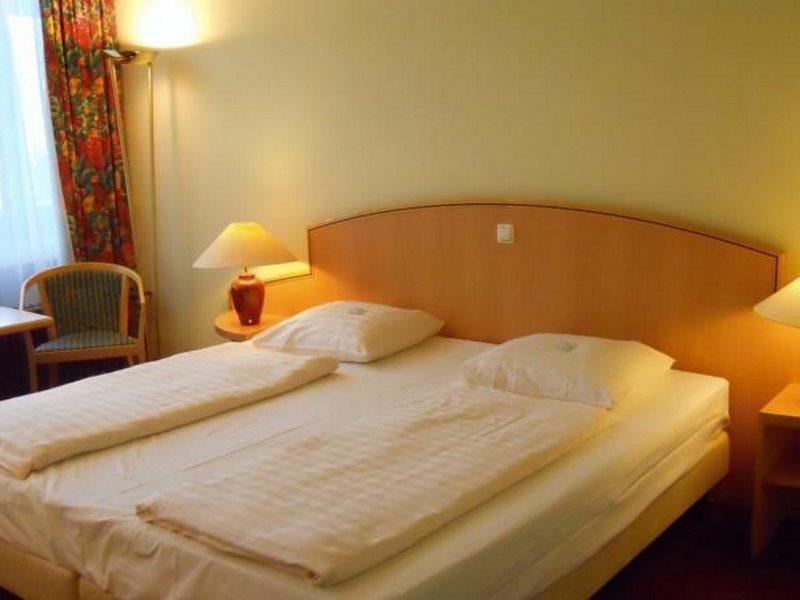 Tulip Inn Maastricht Aachen Airport Εξωτερικό φωτογραφία